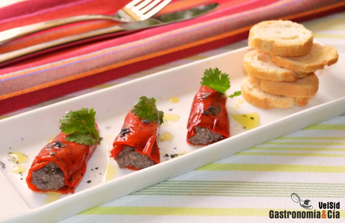 Piquillo pepper canapé with walnut tapenade