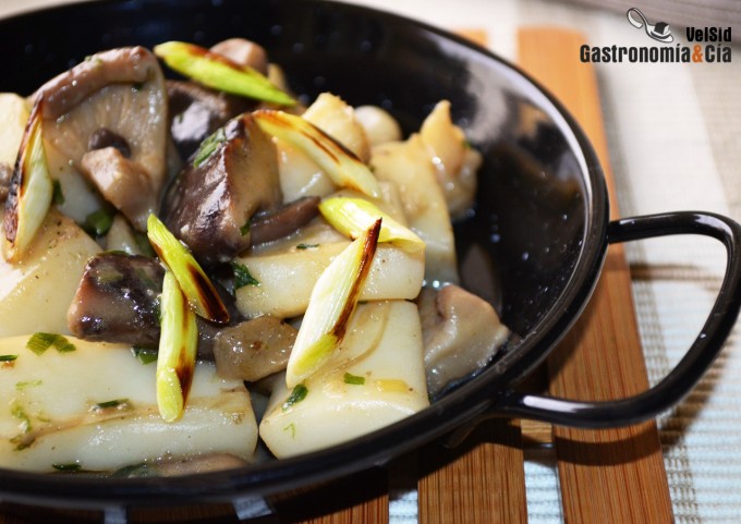 Cuttlefish casserole with mushrooms
