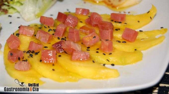 Ensalada con mango y anguriñas