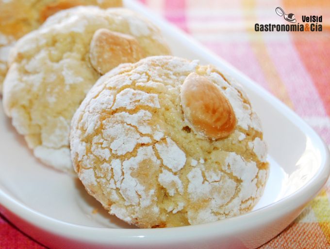 Receta de galletas de nata con almendras (sin huevo)