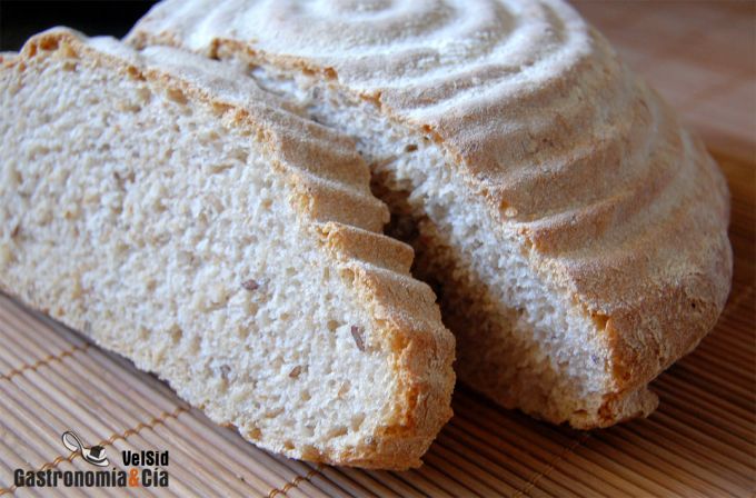 Pan de centeno con sésamo y linaza