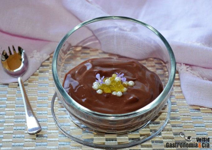 Pudding au chocolat crémeux à l'huile d'olive vierge et