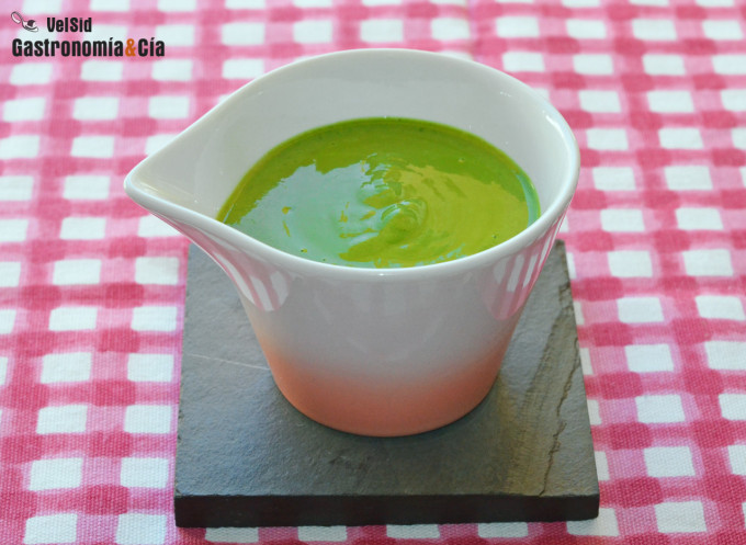Salsa de perejil, una deliciosa salsa verde para todo tipo de platos y decorar como un chef | Gastronomía & Cía