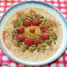 Porridge con fruta de la pasión y frambuesas