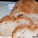 Pan de pasas, avellanas y escalonias
