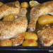 Pollo al horno con patatas, ajo y romero
