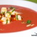 Sopa de tomate, mozzarella y albahaca