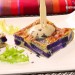 Pincho de tortilla de patata violeta con cebolla carame