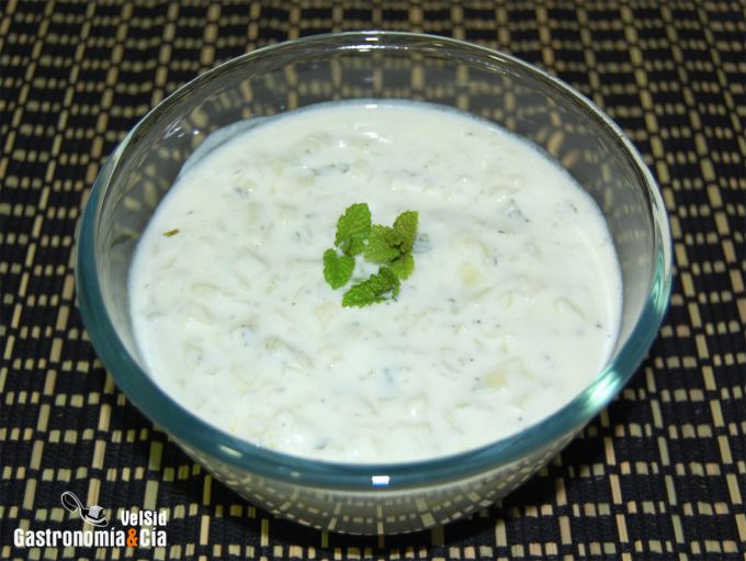 Salsa de yogur y pepino Tzatziki, Cacik, Tarator, Djadj