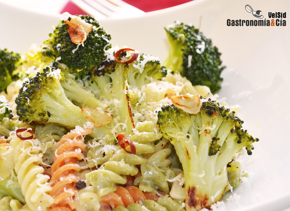 Fusilli con brócoli y parmesano | Gastronomía & Cía