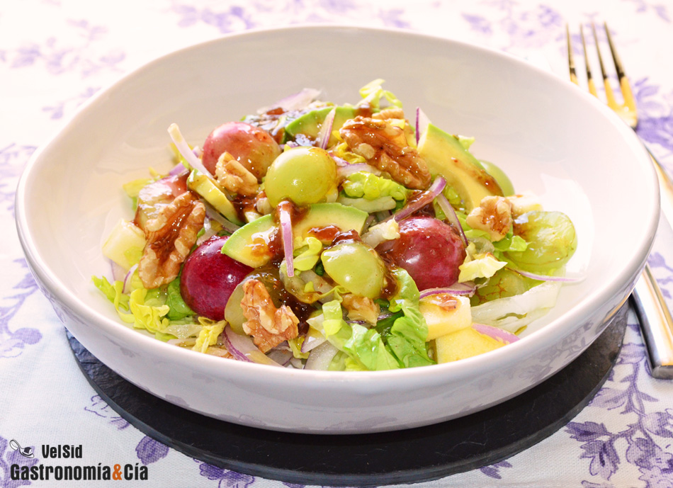Top 41+ imagen receta de ensalada de lechuga con manzana y uvas
