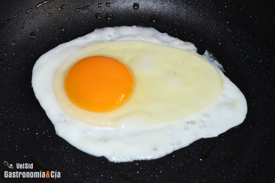 Cómo hacer un huevo cocido en menos de 8 minutos (sin microondas
