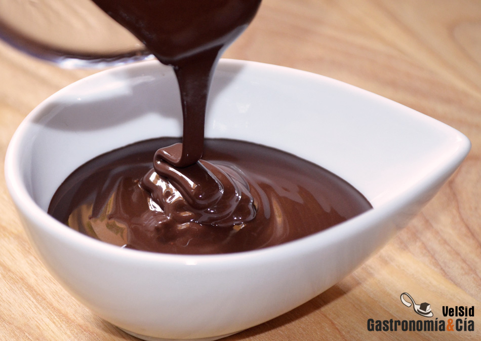 fuerte fractura datos Receta fácil para hacer salsa de chocolate para postres, además es  instantánea | Gastronomía & Cía
