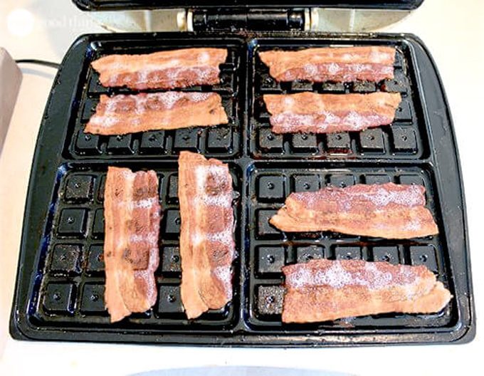 Cocinar bacon sin salpicar
