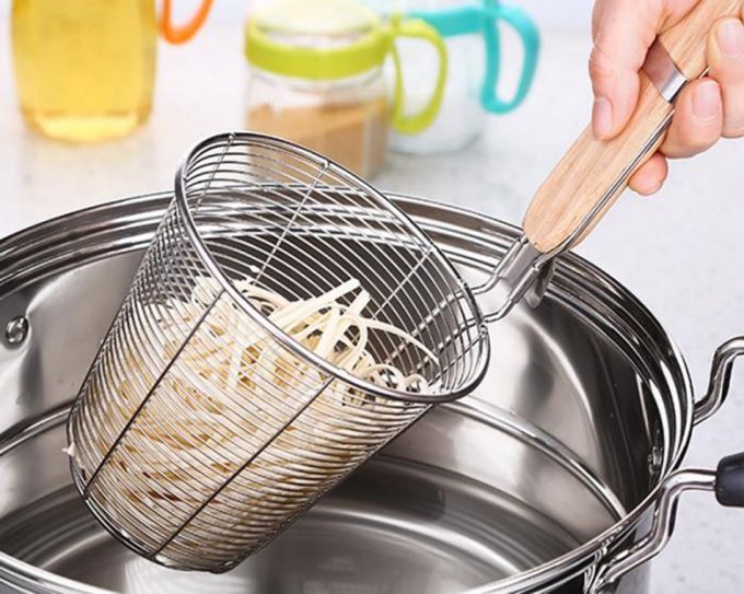 HEMOTON Cesto de colador de pasta de acero inoxidable cilíndrico de fideos para hervir pequeñas bolas de masa de verduras para el hogar y la cocina 