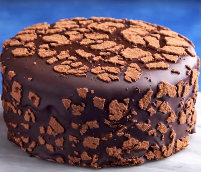 Ordenanza del gobierno Derretido puente 10 ideas sorprendentes para decorar tartas y pasteles con chocolate. Vídeo  | Gastronomía & Cía
