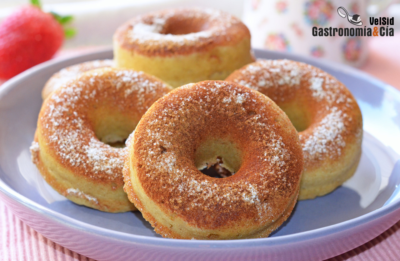 Donuts De Avena Y Yogur Tiernos Deliciosos Y Saludables Receta En Microondas Gastronomia Cia