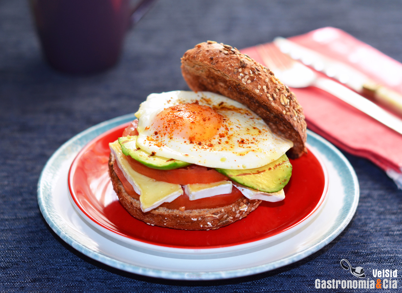 Bocadillo de huevo y aguacate a la la receta que harás tanto para el desayuno para la | Gastronomía & Cía