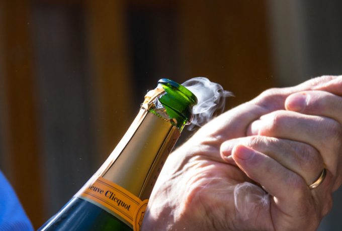 Mito de la cuchara para preservar el champán