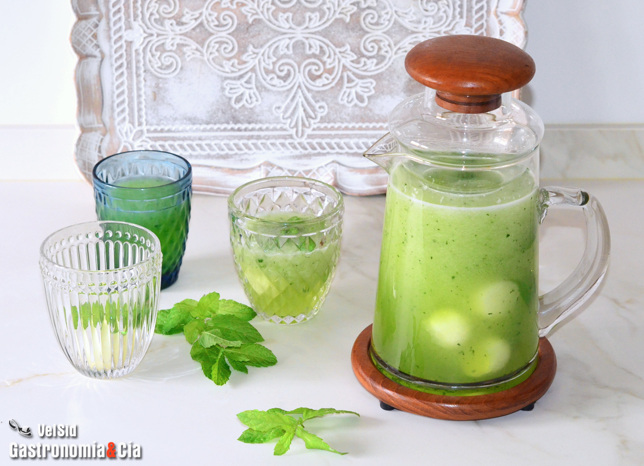 Agua fresca de melón, pepino y hierbabuena, la receta de una bebida para el  verano natural y deliciosa | Gastronomía & Cía