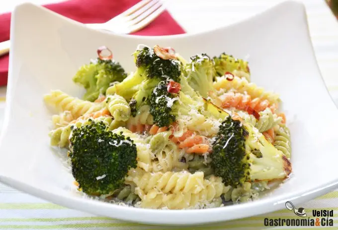 Fusilli con brócoli y parmesano | Gastronomía & Cía