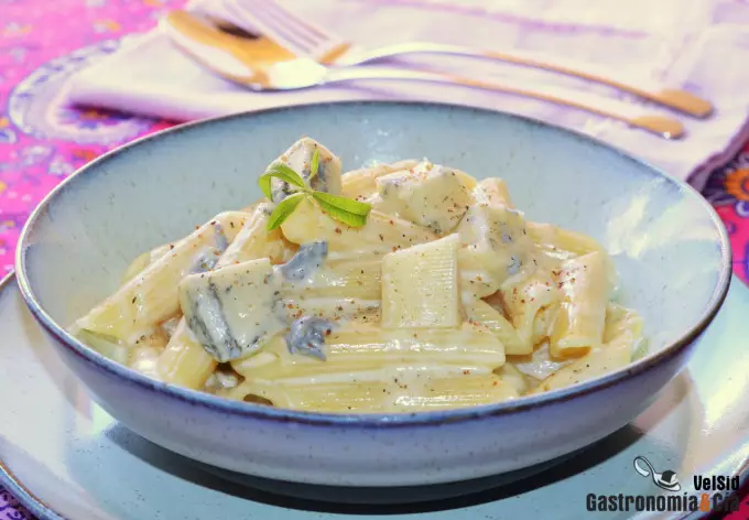 Penne rigate con salsa gorgonzola, una receta básica para los amantes del  queso azul | Gastronomía & Cía