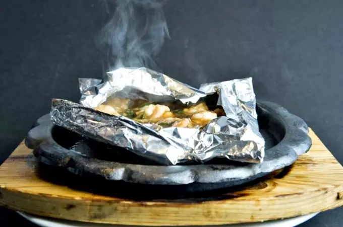 maorí Privación Detectar Cómo forrar una bandeja con papel de aluminio | Gastronomía & Cía