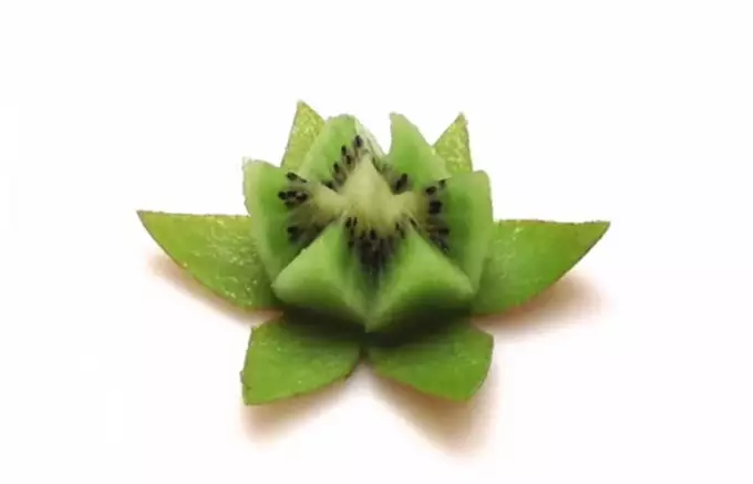 Cómo hacer una flor con un kiwi para guarnición | Gastronomía & Cía